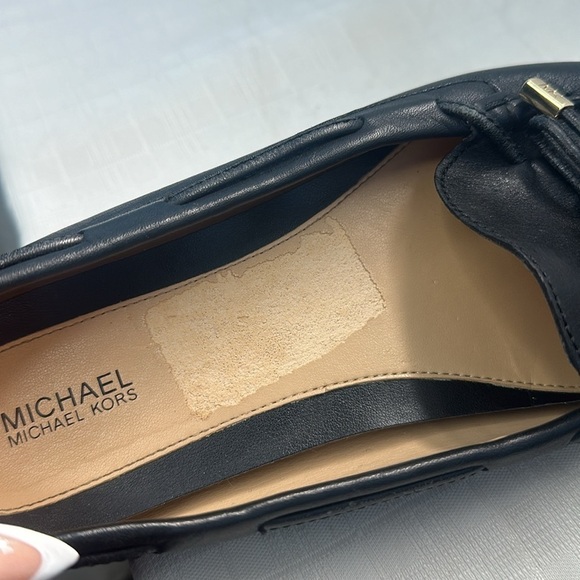MICHAEL KORS SUTTON LEATHER LOAFER size 9 - Picture 10 of 10